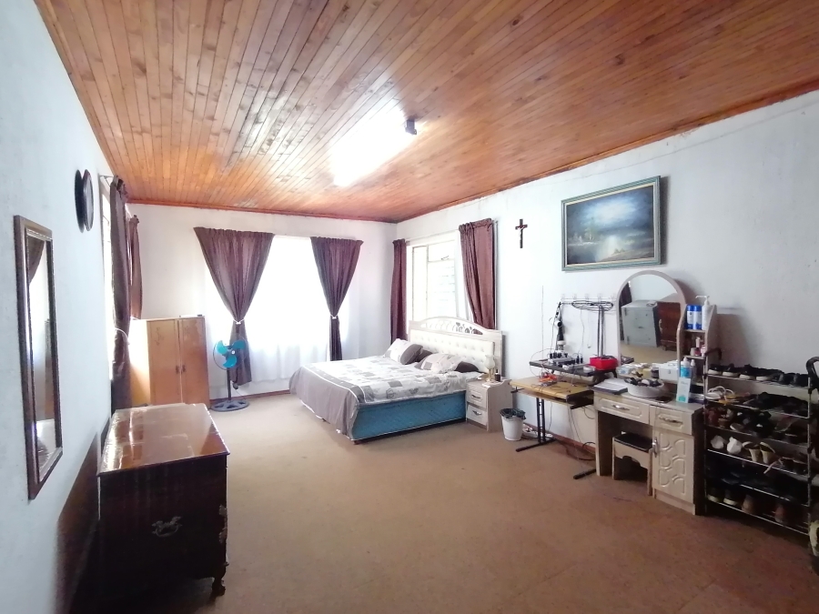 7 Bedroom Property for Sale in Stilfontein North West